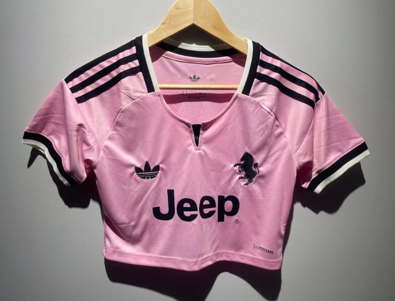 AAA Quality Juventus Woman Short 26/27 Away Pink Soccer Jersey